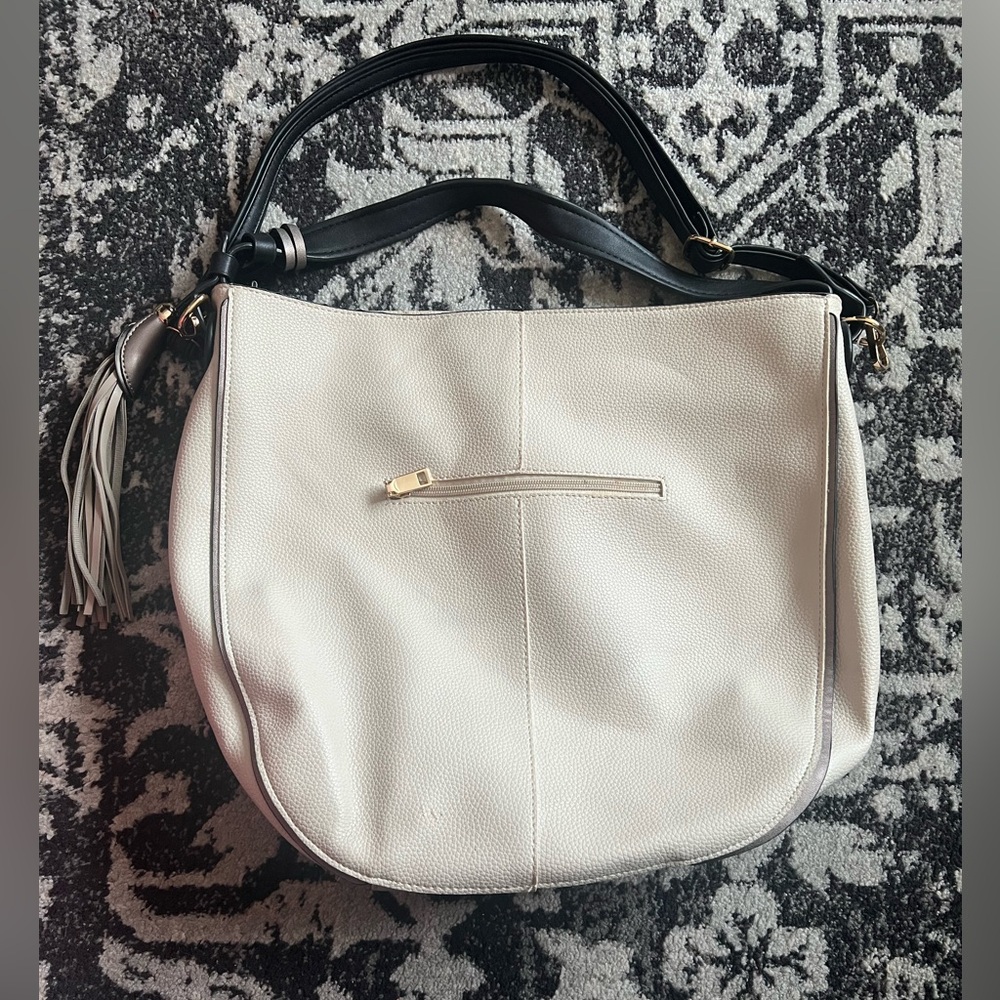 Purse - Picture 2 of 8